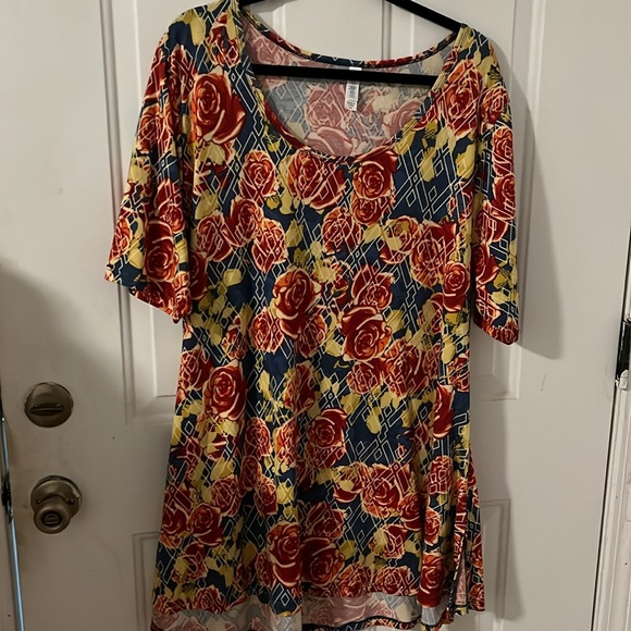 Lula Roe Tops - Picture 11 of 16